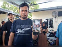 Anak sampai sekarang tidak tahu ibunya dibunuh