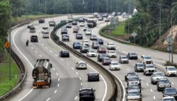 Perantau Pantai Timur mula pulang beraya