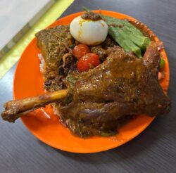 Malam terakhir pekena ‘soq’ nasi kandar, sanggup beratur sejam