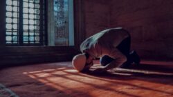 Bolehkah solat hari raya bersendirian?