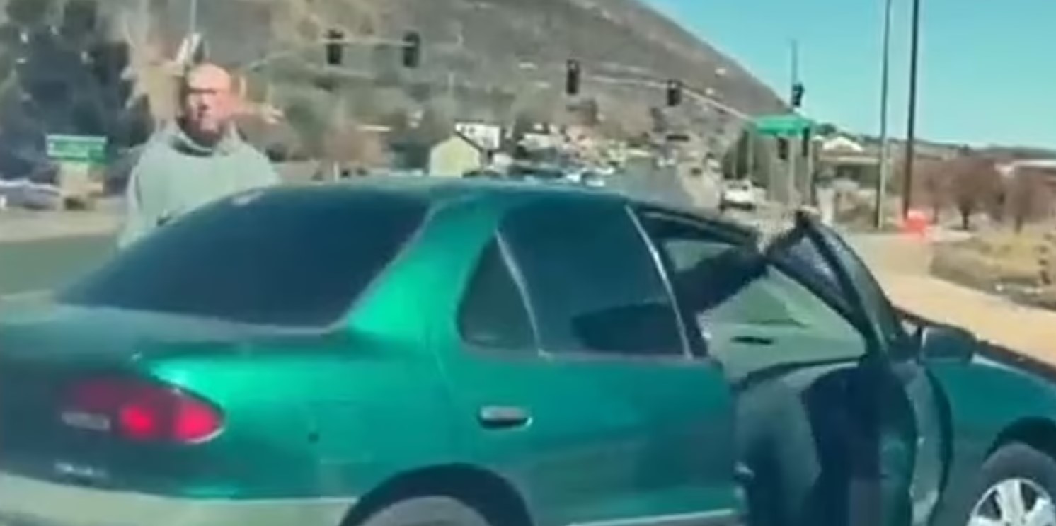 tumbuk tesla