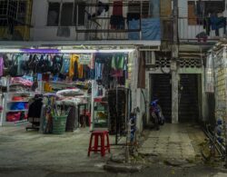 ‘Warga asing bunuh bisnes kami’