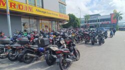 Pusing 20 kali tak jumpa parkir di Larkin