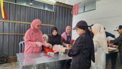 Sukarelawan korban raya demi berkampung di Masjid Putra Heights