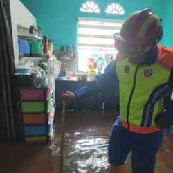 Batu Pahat dilanda banjir, 99 penduduk terjejas