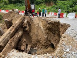 Tempoh tiga hari baiki laluan runtuh di Jalan Gua Musang-Jeli