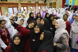 Institusi bukan bawah KPM digalak pakai lencana Jalur Gemilang