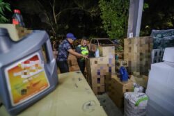 Kaut untung berjuta, jual minyak enjin palsu label jenama terkenal