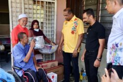 150 keluarga terima bantuan ‘Prihatin Banjir Sungai Buloh’