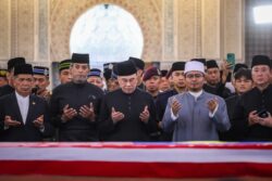 KJ sekeluarga tersentuh hati atas kemuliaan Anwar terhadap Pak Lah