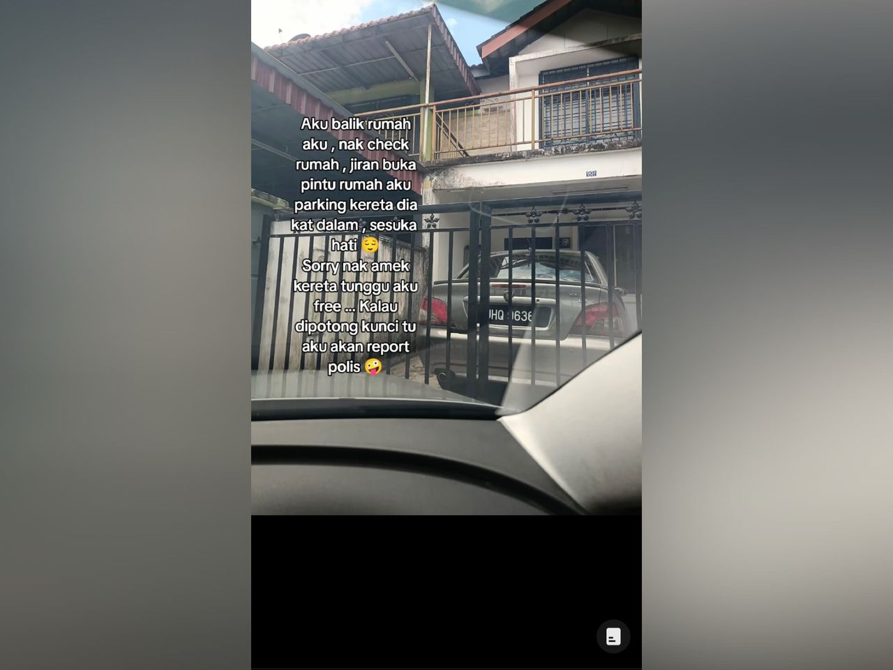 parkir rumah jiran
