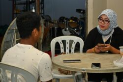 Kalau ‘nakal’ mak cik kurung, tidur atas papan – Penghuni