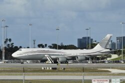 Trump pertahan rancangan terima Air Force One dari Qatar
