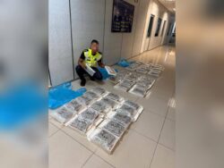 Lari tinggal kereta bawa 22.5 kg ganja