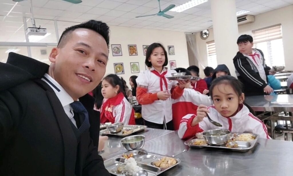 Penolong kanan sambut ketibaan 1,300 murid di pintu pagar sekolah setiap pagi