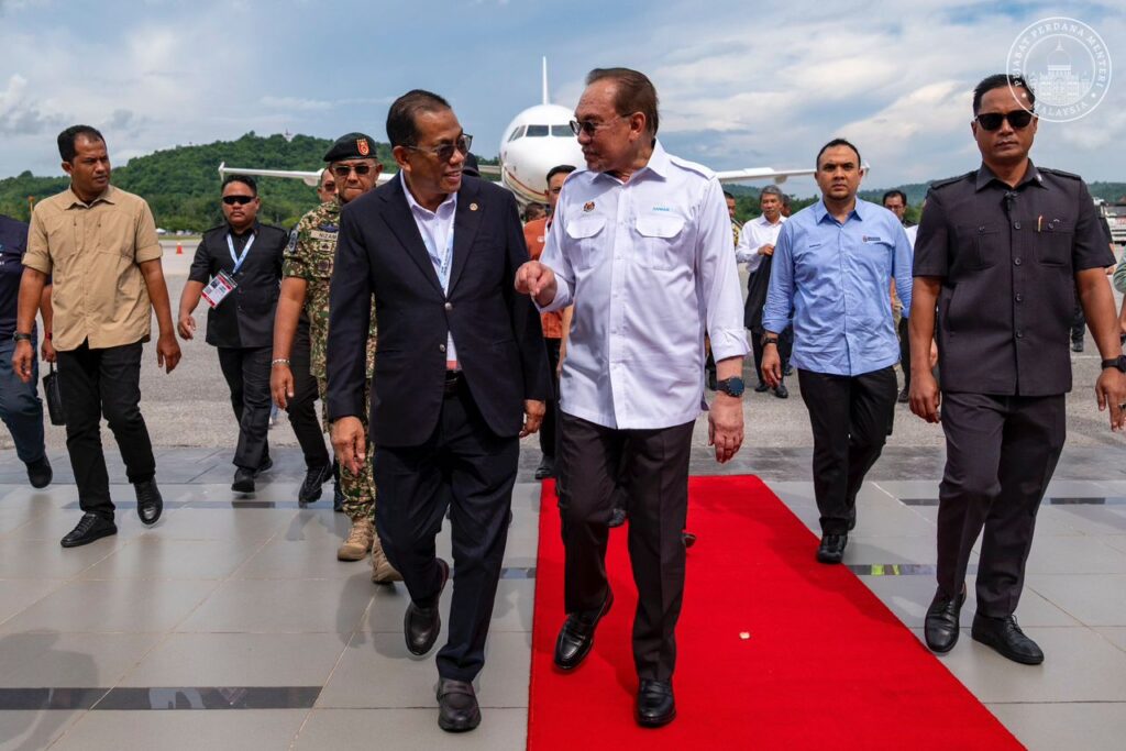 Anwar tiba di Langkawi saksikan penganjuran LIMA 2025