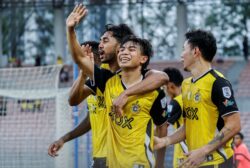 Bola sepak tiada jaminan, cari kerja lain