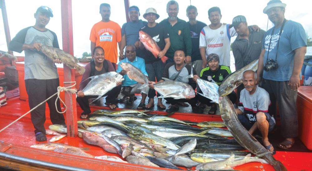 Santai Kelab Dekosesaje bersama bot Jefri