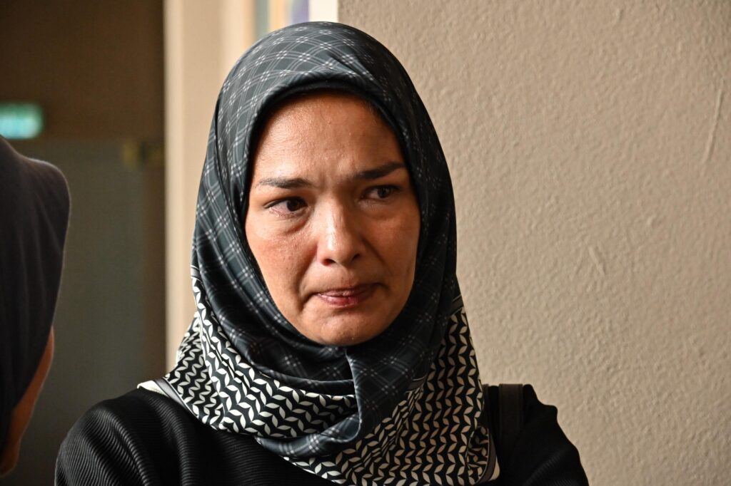 Tak boleh dah, orang dah tak nak dengan kita – Zahnita