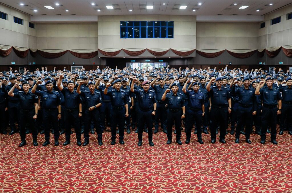 PDRM tingkat Op Perdagangan, kesan lori lebih muatan