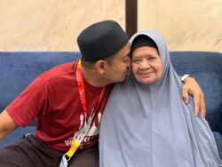 ‘Saya mahu balas jasa mak’