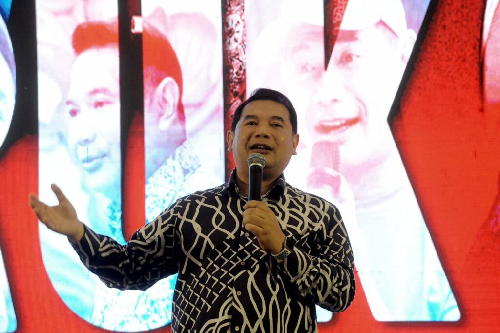 Saya sakit jantung kalau tewaskan Nurul Izzah – Rafizi