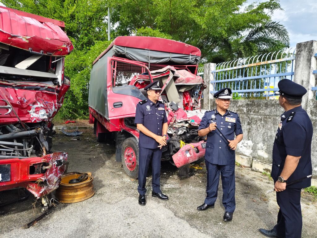 Empat mangsa nahas trak FRU masih dirawat di ICU