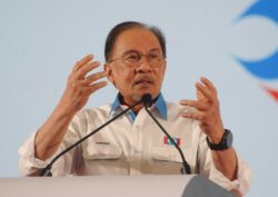 Kemenangan Nurul Izzah bukan nepotisme – Anwar