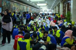 Pelajar sekolah masih cinta buku berbanding gajet