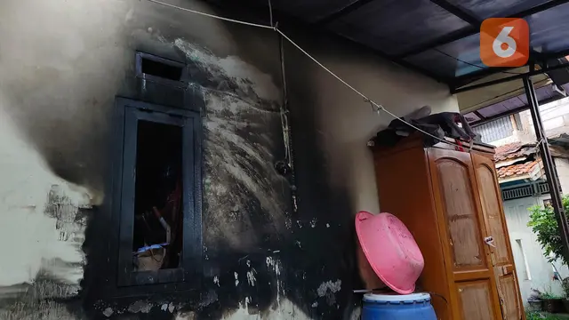 budak bakar rumah