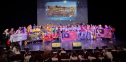 Gerak tari anak Malaysia ‘gegar’ kota Paris