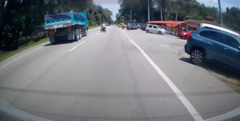 Had laju kawasan masjid patut 30 km/j