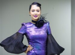 Syafinaz teruja ‘potong’ bongkah guna pedang