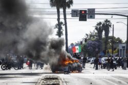 Protes ganas imigran tercetus di Los Angeles