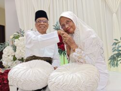 Selepas 50 tahun cinta bertaut kembali