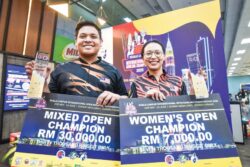 Menang gelaran sulung di laman sendiri