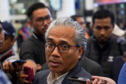Tempuh 1,000 km keluar dari Iran