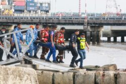Sejam cari mayat cucu dalam bot terbalik