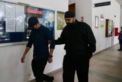 Tiga anggota polis dituduh rasuah kes dadah