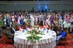Media bebas tonggak demokrasi, bukan alat kuasa – Anwar