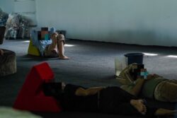 Siang jadi rider, malam tidur atas lantai kotor