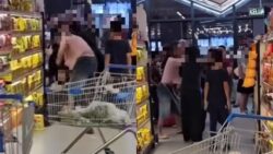 [VIDEO] Bertumbuk akibat kena potong ‘Q’