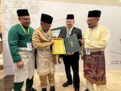 TH julung kali terima Anugerah Labaytum ‘Diamond Award’