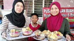 Cendol durian premium tarikan unik di gerai Nor Hasniza