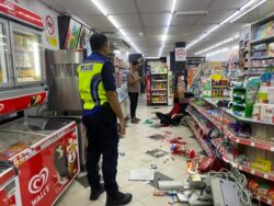 Dua kedai serbaneka dirompak dalam sehari, pekerja parah dipukul