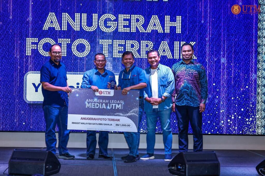 Jurugambar Media Mulia menang dua anugerah Malam Penghargaan Media UTM 2025