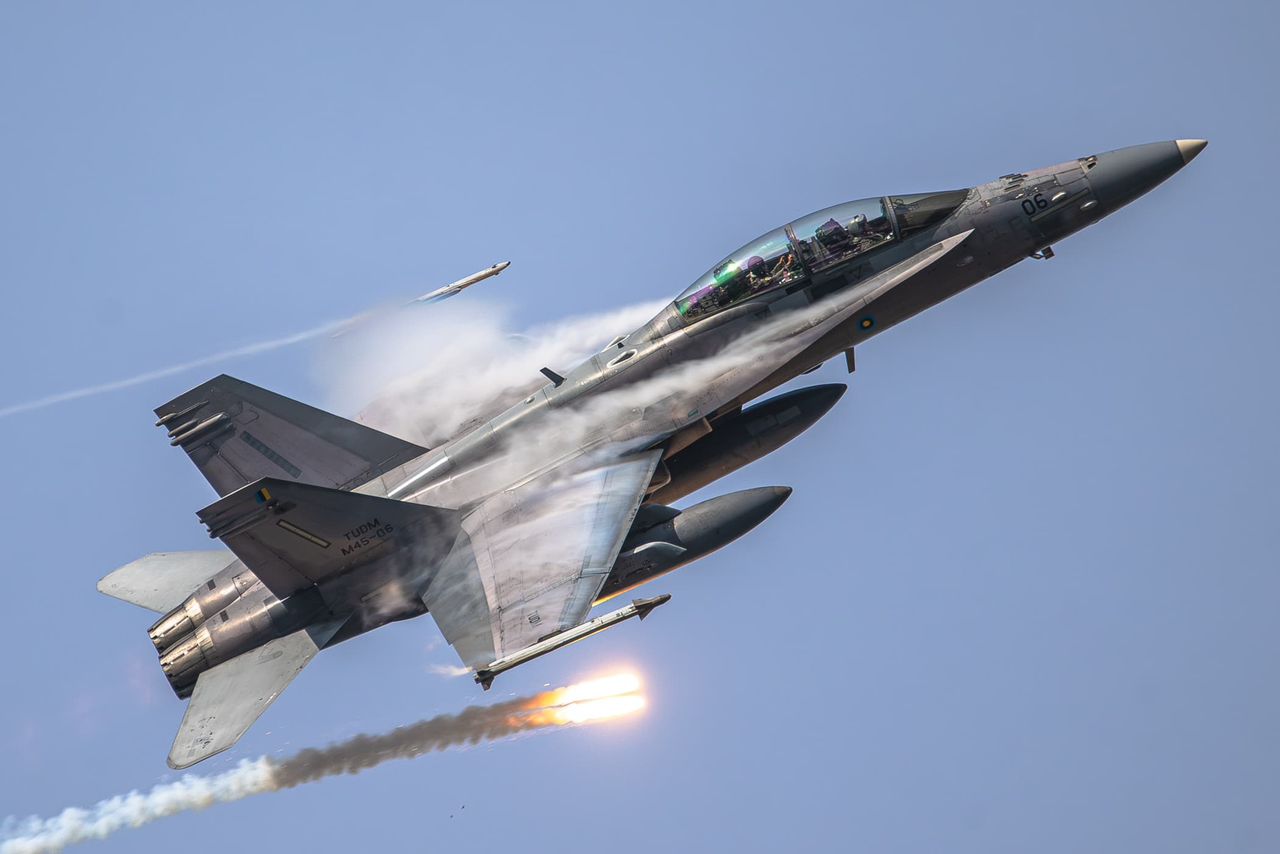 Ini yang anda perlu tahu tentang pesawat F/A-18D Hornet