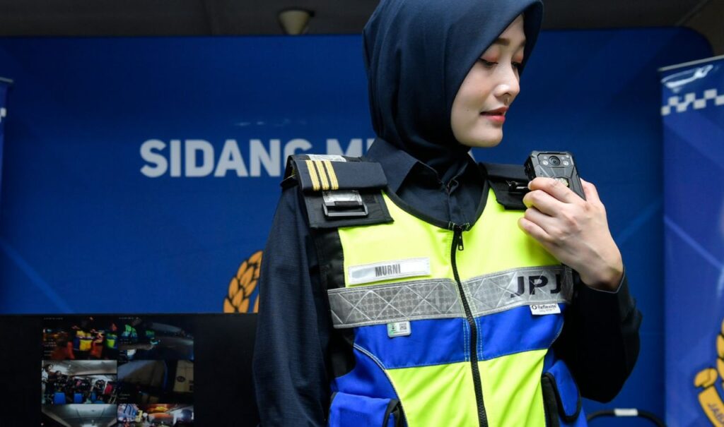 Perakam badan bantu JPJ hadapi operasi berisiko tinggi