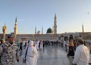 Zahirkan rindu pada pemilik kubah hijau