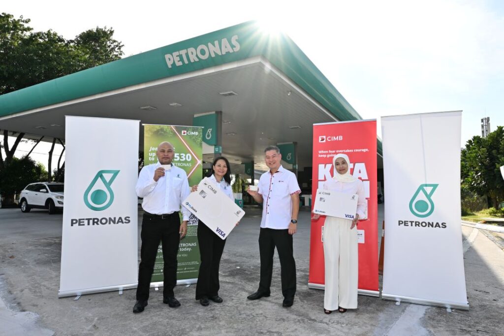 CIMB, Petronas tawar pengguna kad pulangan tunai RM2,000 setahun